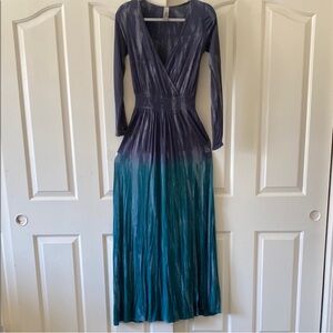 GO COUTURE Gradient Long Sleeve Dress. Size M